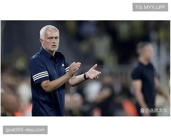 穆里尼奥妙用反击战术，率队实现逆转成为赛场焦点