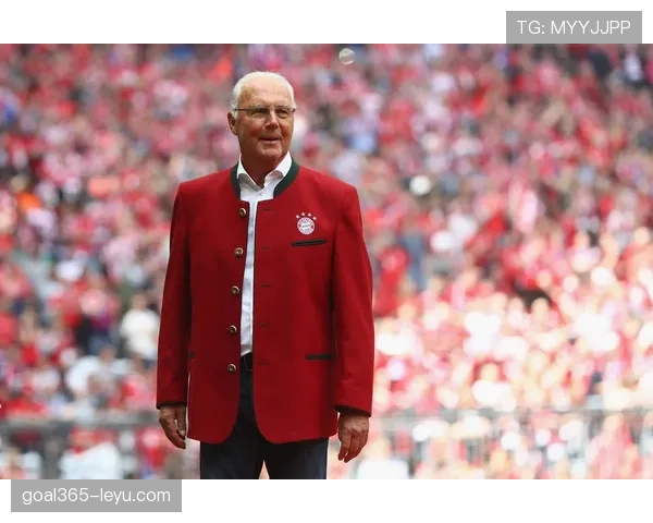 贝肯鲍尔再现传奇风采，德国足球战术革新引发关注