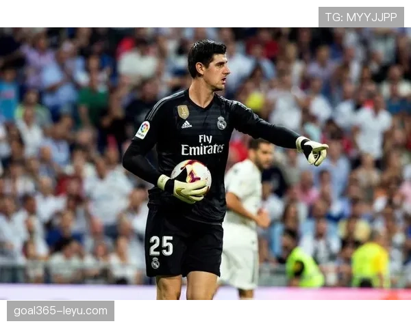 库尔图瓦半月板伤情恢复顺利,复出时间成焦点 库尔图瓦半月板伤情恢复顺利,复出时间成焦点