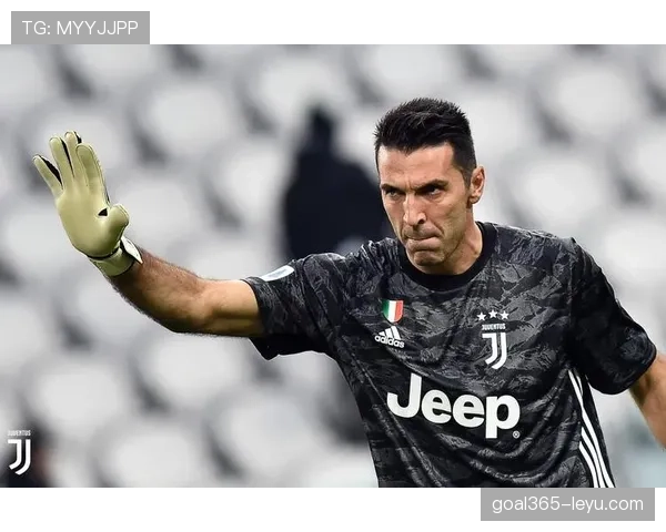 马尔蒂尼：足球史上的不朽传奇，其贡献与深远影响值得铭记