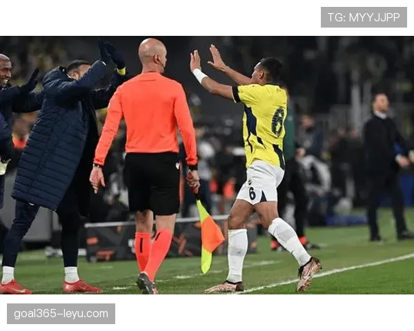 贝尔纳多状态回暖助球队勇夺欧冠，未来表现备受期待